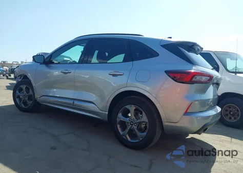 2024 Ford Escape St-Line z USA, uszkodzony, nr VIN 1FMCU0MZ8RUA44145